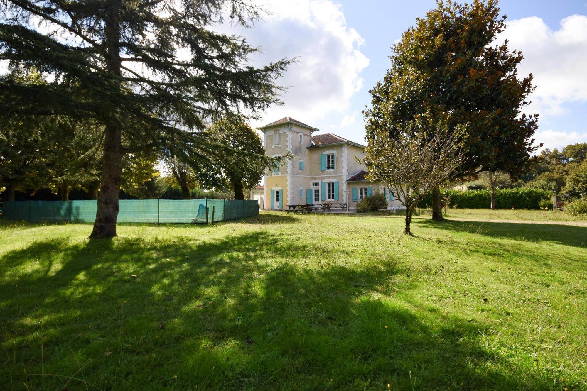 Villa Avec Piscine Et Billard Sabres エクステリア 写真